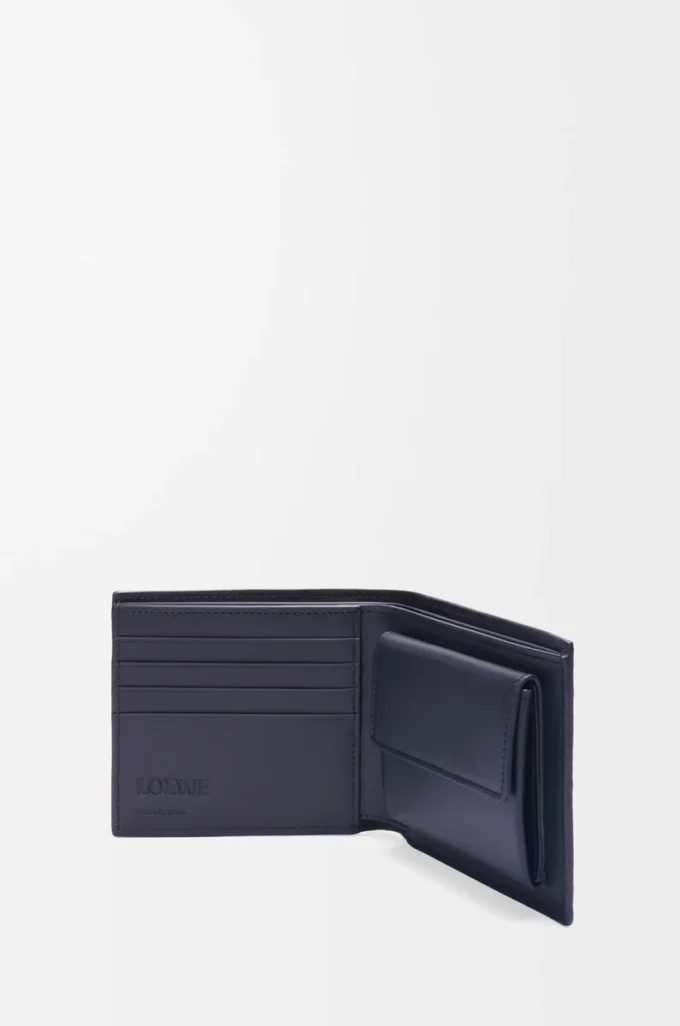 Tvåfaldig myntplånbok i texturerat klassiskt kalvskinn, Deep Navy Tvåfaldig myntplånbok i texturerat klassiskt kalvskinn, Deep Navy