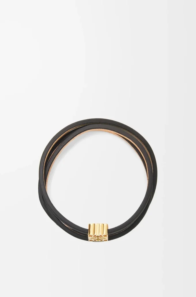 Twist armring i kalvskinn Black Twist armring i kalvskinn Black