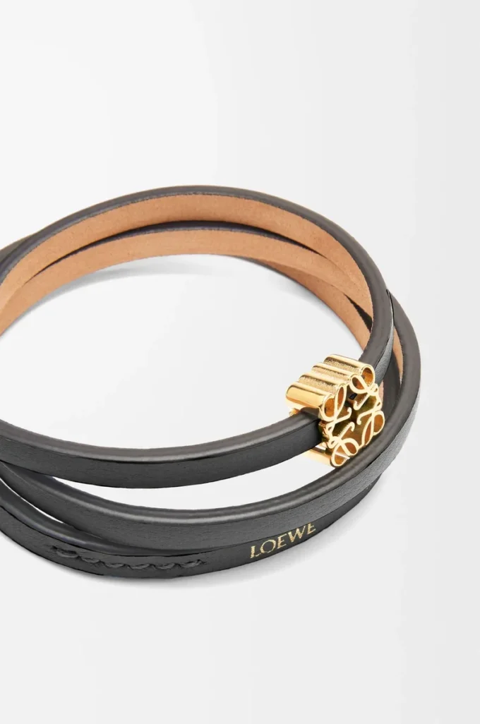 Twist armring i kalvskinn Black Twist armring i kalvskinn Black