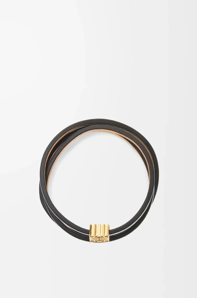 Twist armring i kalvskinn Soft White Twist armring i kalvskinn Soft White