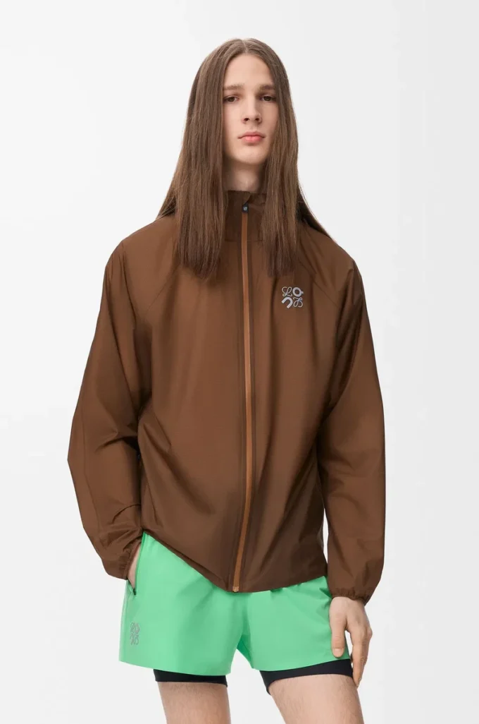 Ultra jacka i tekniskt skal Toffee Ultra jacka i tekniskt skal Toffee