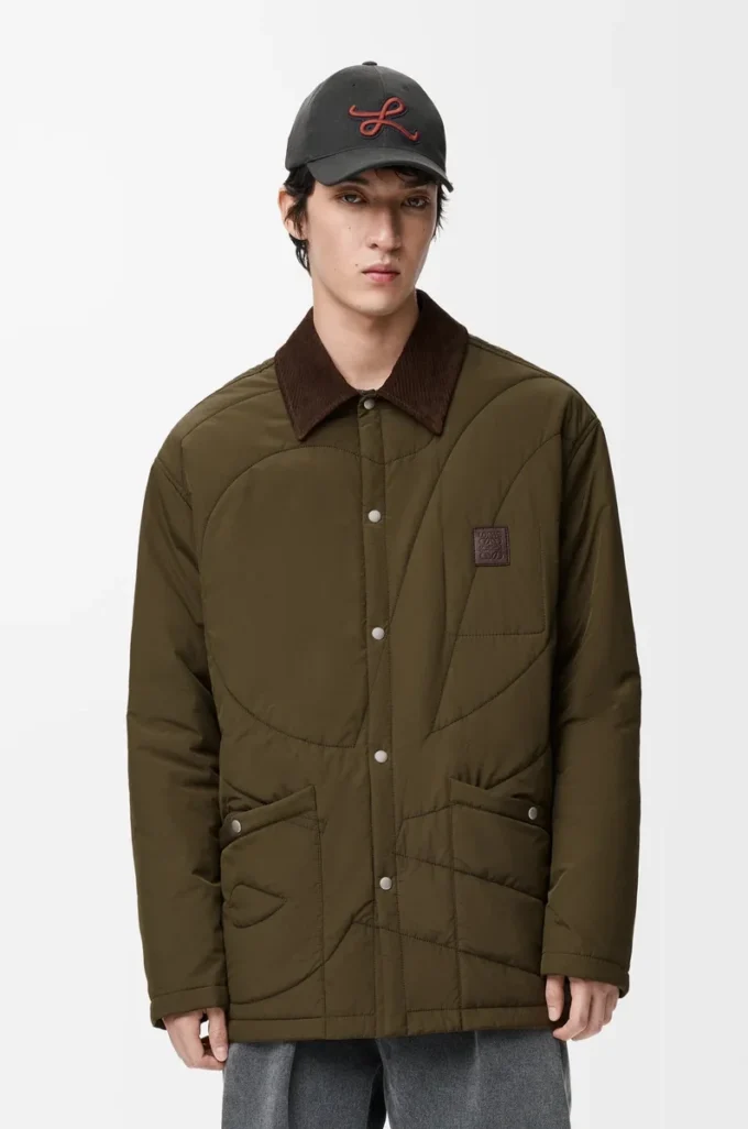 Vadderad overshirt i tekniskt skal Khaki Green Vadderad overshirt i tekniskt skal Khaki Green
