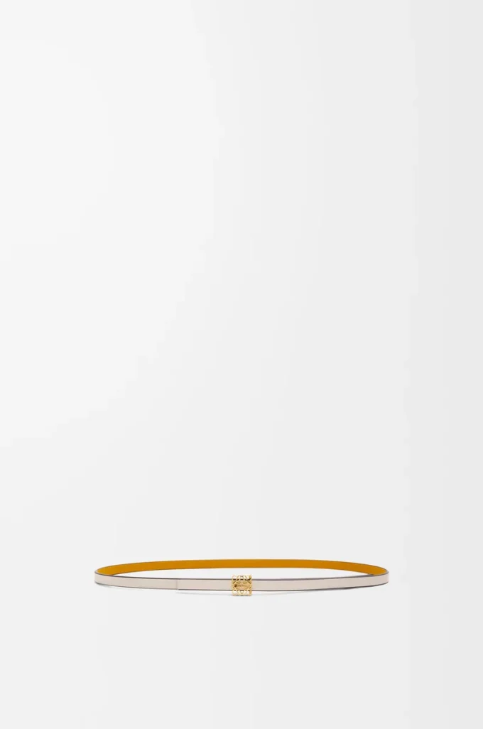 Vändbart Anagram-kubbelte i slätt kalvskinn Mjukt vitt/solrosgult/guld Vändbart Anagram-kubbelte i slätt kalvskinn Mjukt vitt/solrosgult/guld