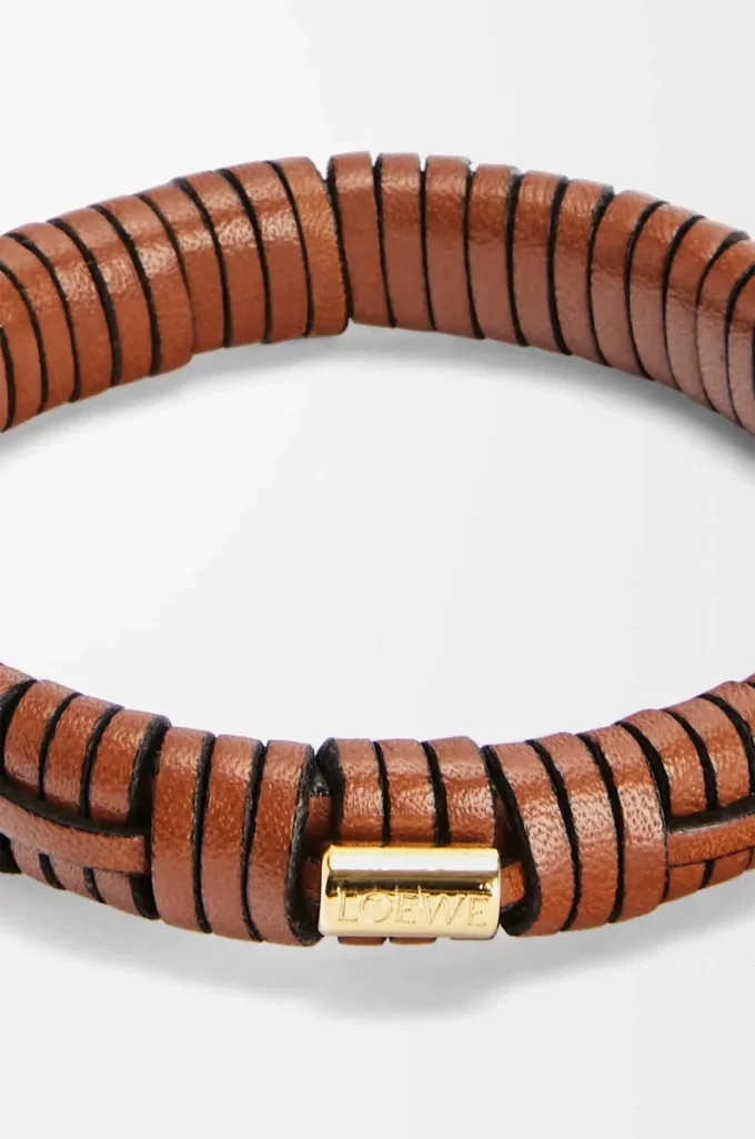 Vävd armring i mässing och klassiskt kalvskinn Tan