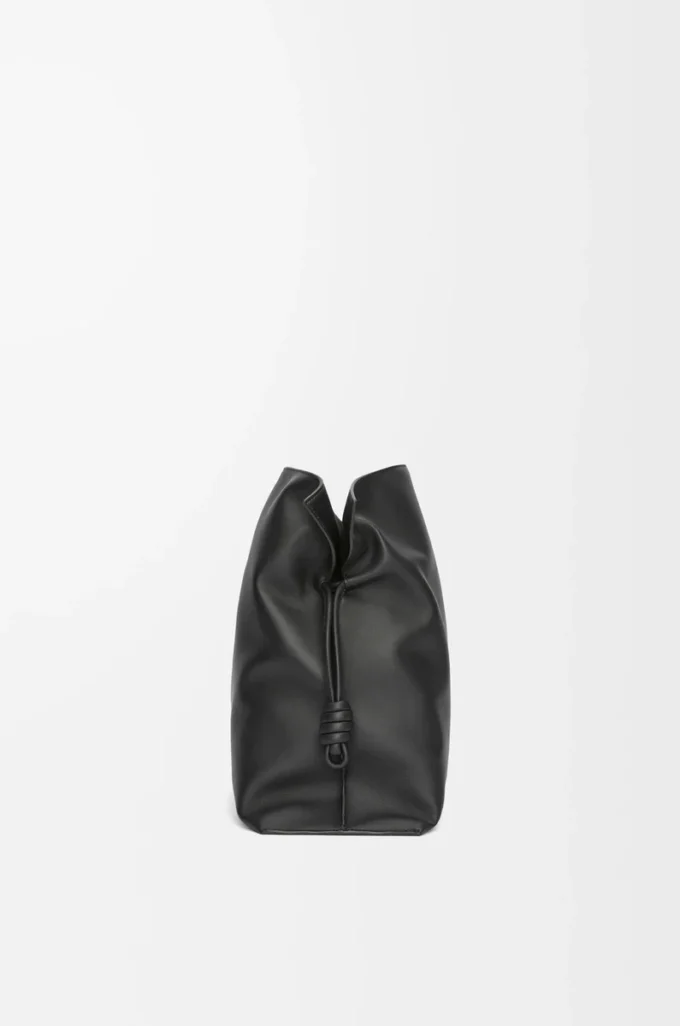 XL Flamenco-clutch i nappa kalvskinn Svart XL Flamenco-clutch i nappa kalvskinn Svart