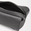 XS Military Messenger-väska i mjukt kornat kalvskinn, antracit XS Military Messenger-väska i mjukt kornat kalvskinn, antracit